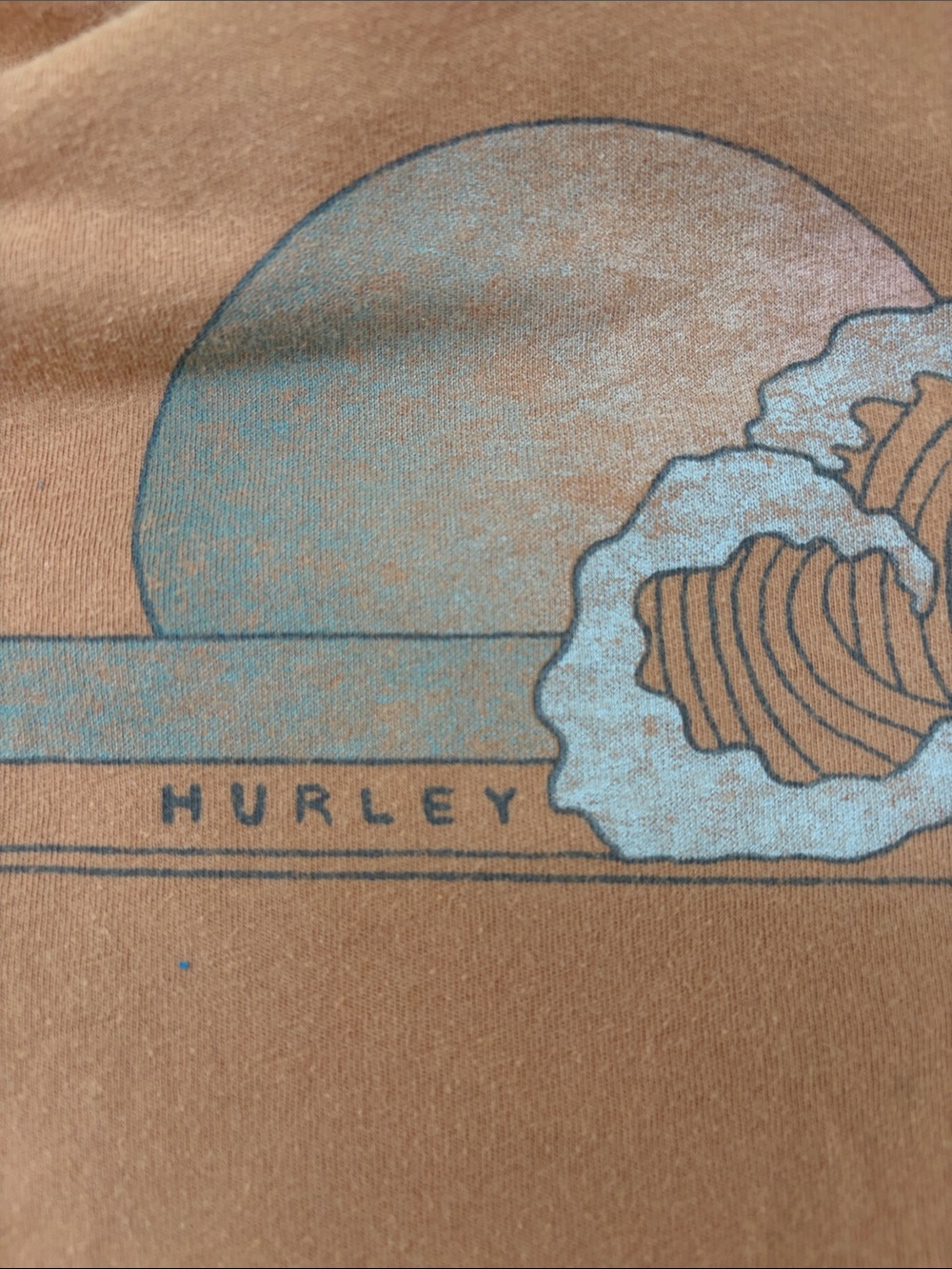 Vintage Hurley cropped tee - Picture 3 of 5